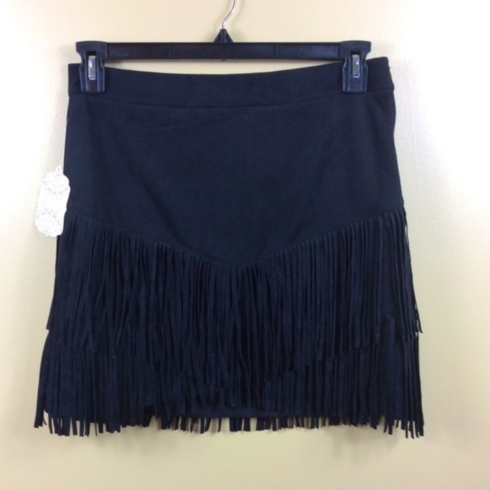 NWT Altar’d State black faux suede fringe skirt. Small